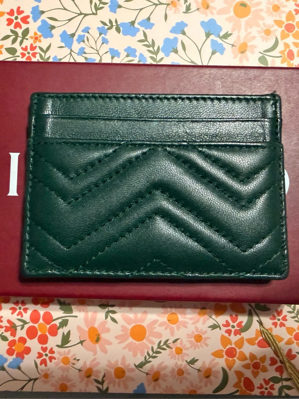 Gucci Green Chevron Card Case with Gold Double G